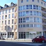 Studio Near Train Station And Sanctuary