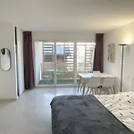 Studio Near Train Station And Sanctuary